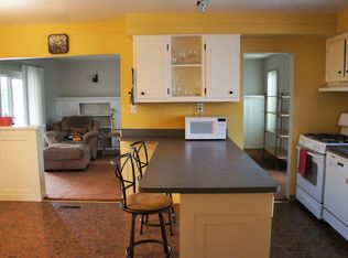30727 Newport Dr, Warren, MI 48088