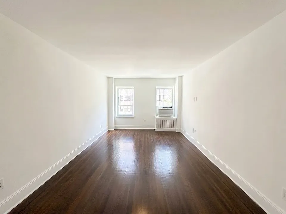 1080 Amsterdam Ave #2O1