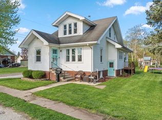406 N 4th St, Kentland, IN