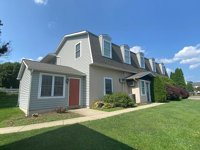 20 N 9th Street, Emmaus — Photo 2