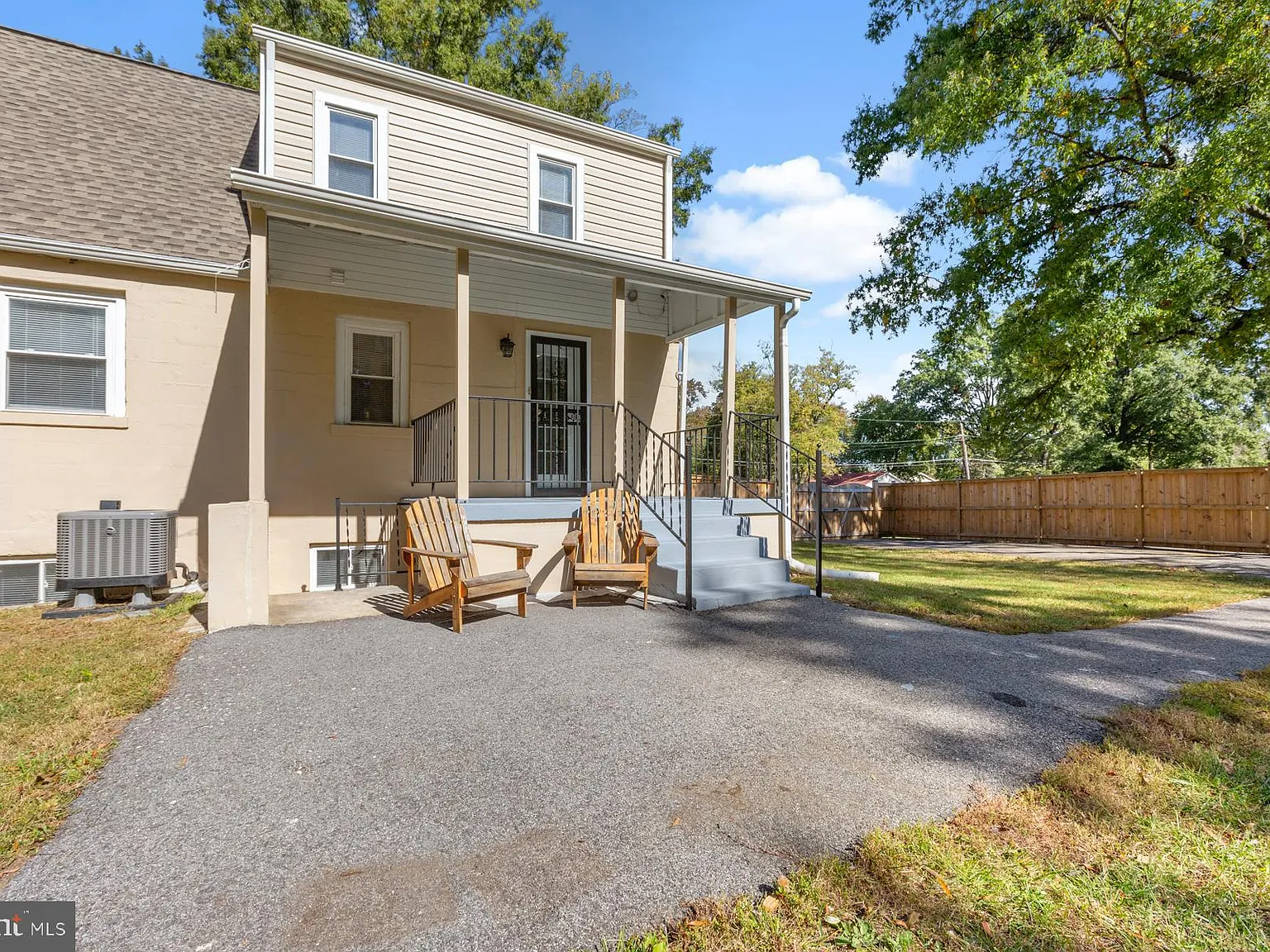 3 bed, 1116 sqft, $3,000 — Photo 1