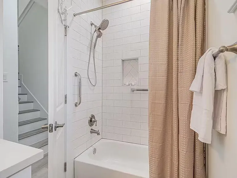 3642 Mainer St #B — Photo 10
