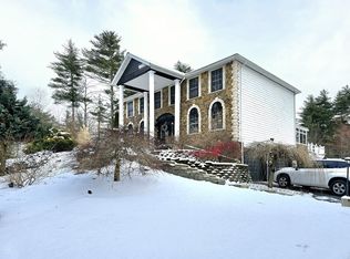 104 W Meadow Rd, Townsend, MA 01474