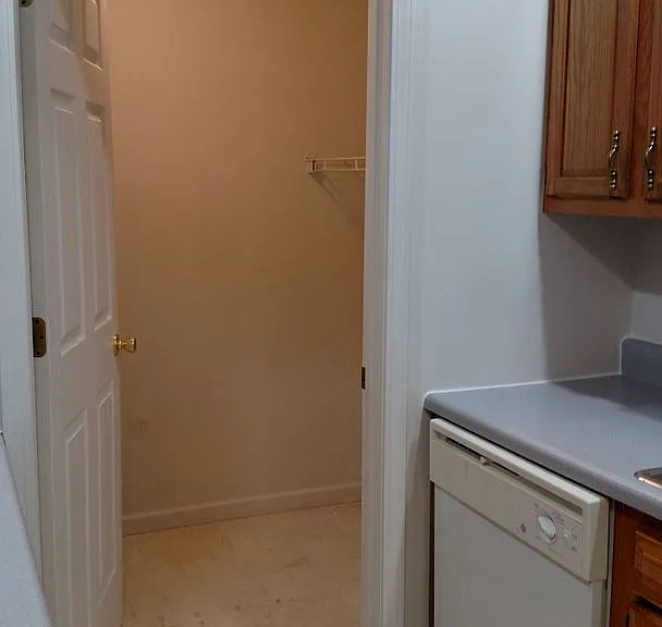 903 Hartwell Dr — Photo 10
