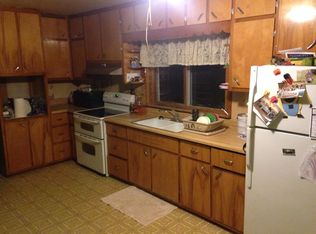 5745 W Polk Rd, Alma, MI 48801