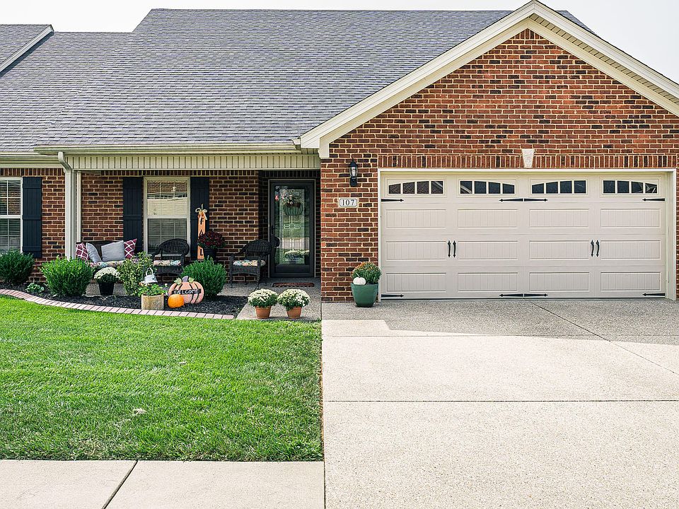 1st image of 107 Dogwood Villa Dr