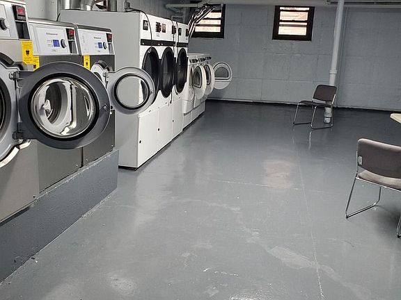 5th image of 4135 45th St APT 3F