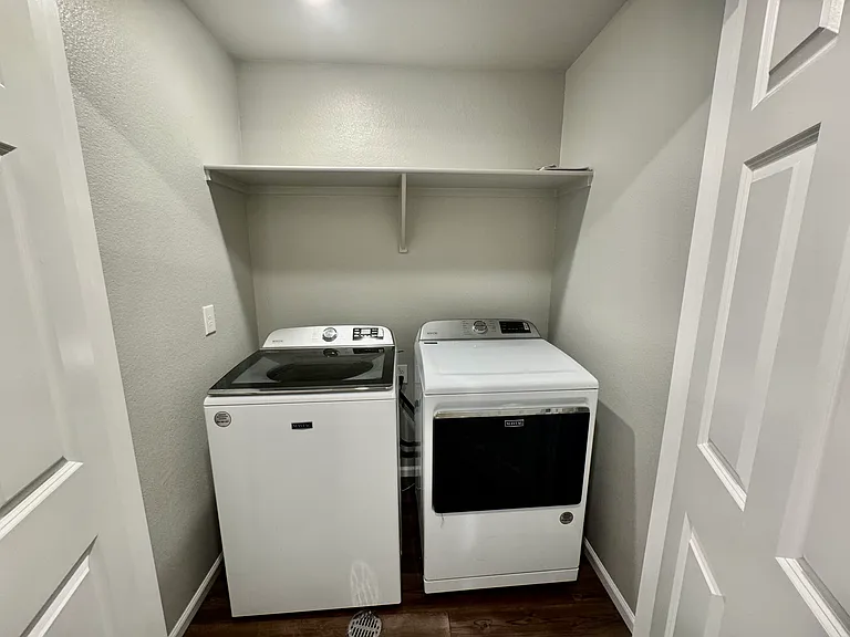 765 N Shawnee St — Photo 15