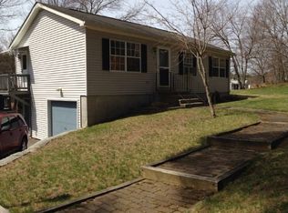 54 Old Grafton Rd, Upton, MA 01568