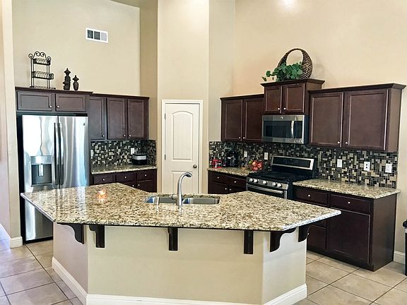 4th image of 2063 W Hopkins Way