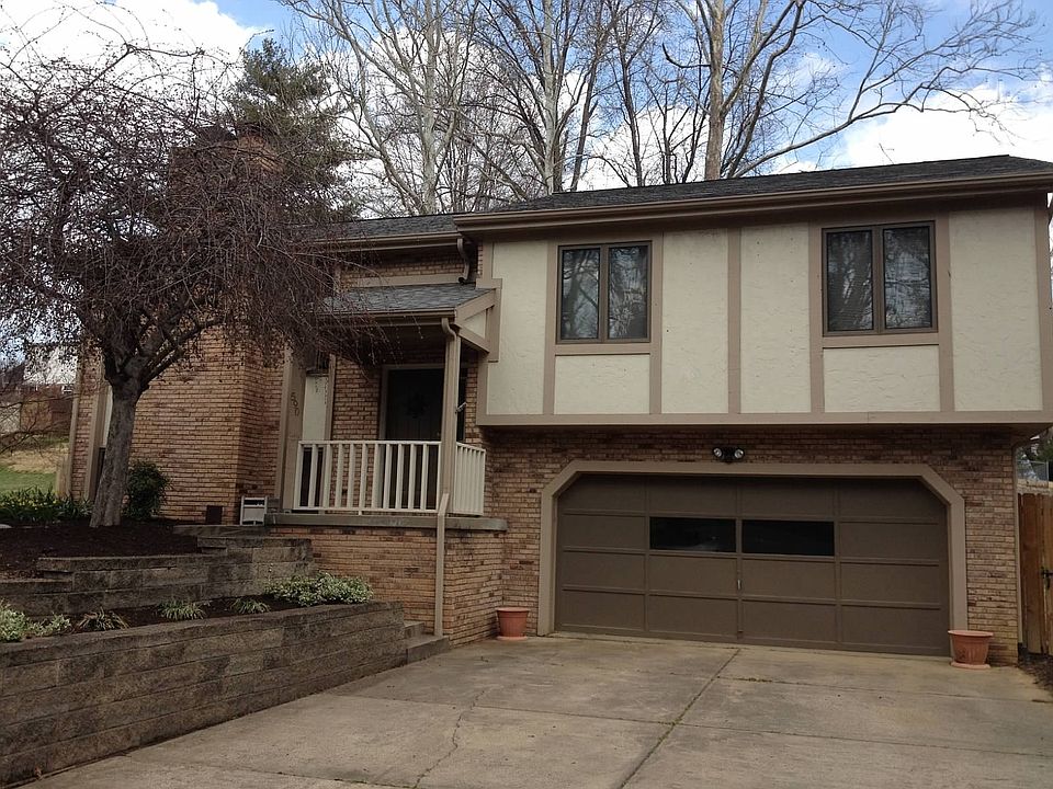 1st image of 590 Forest Park Dr