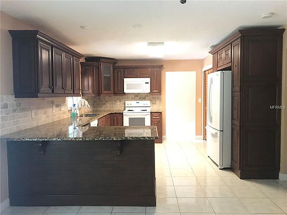 2nd image of 5109 Shady Oak Dr S