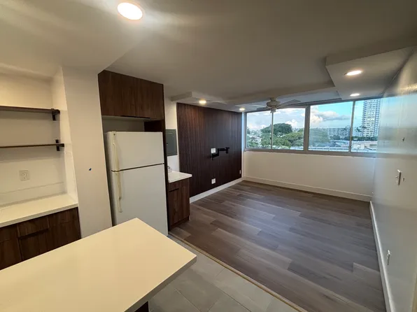 1025 Kalo Pl APT 807, Honolulu, HI 96826