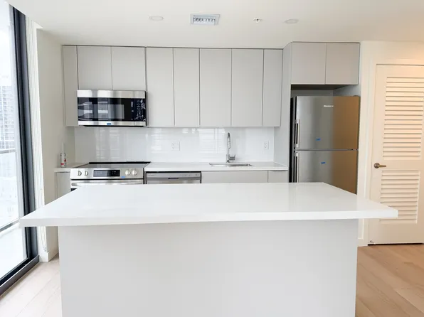 62 NE 1st St #A, Miami, FL 33132