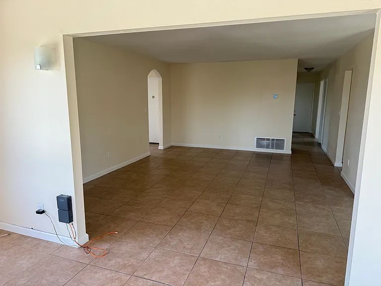 3738 Lynda Pl — Photo 17