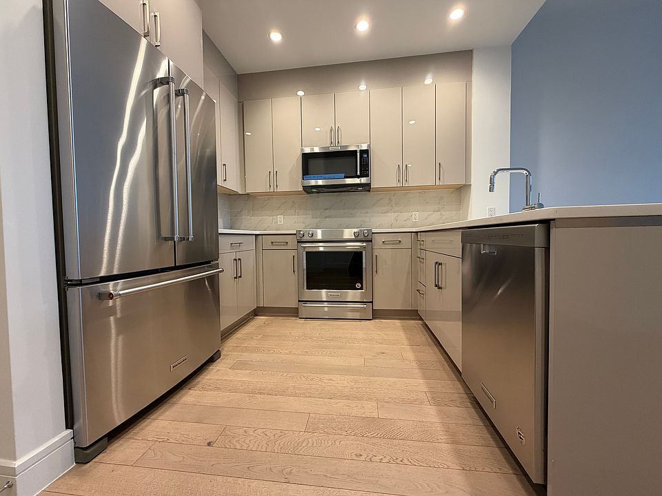 2nd image of 691 Anderson Ave #1