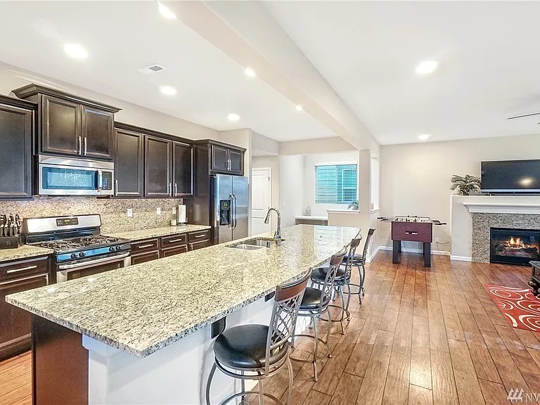 8935 Corona St NE — Photo 5