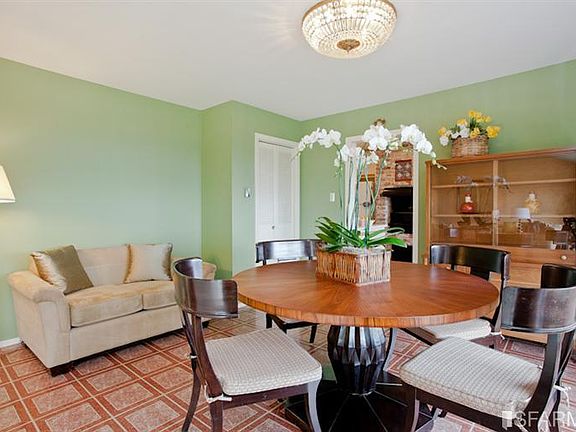 5th image of 46 San Jacinto Way