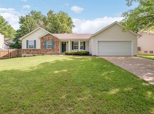 525 Chapparal Dr, O'Fallon, MO 63368