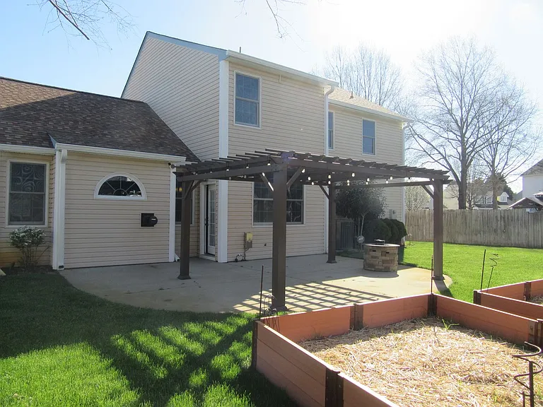 416 Iron Bridge Ln — Photo 41