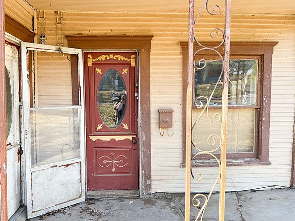 2nd image of 306 W 3rd St