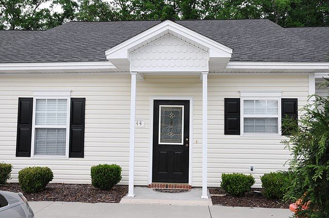 1st image of 444 Moss Creek Ln #444