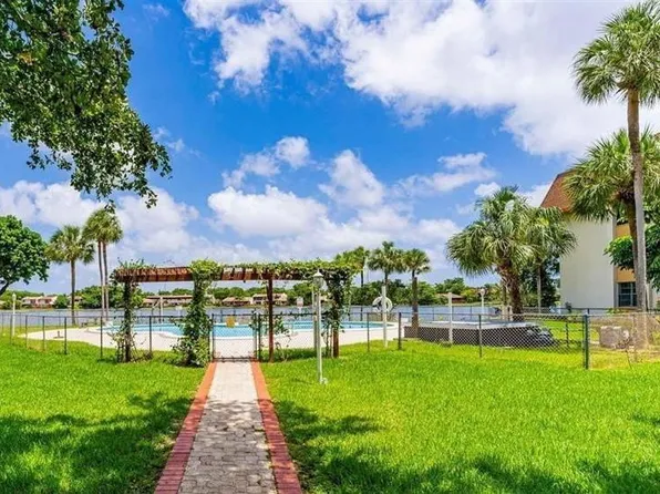 671 NE 195th Street #414E, Miami, FL 33179