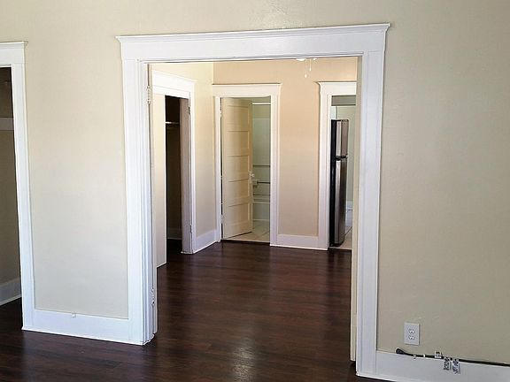 5th image of 3017 S St Andrews Pl