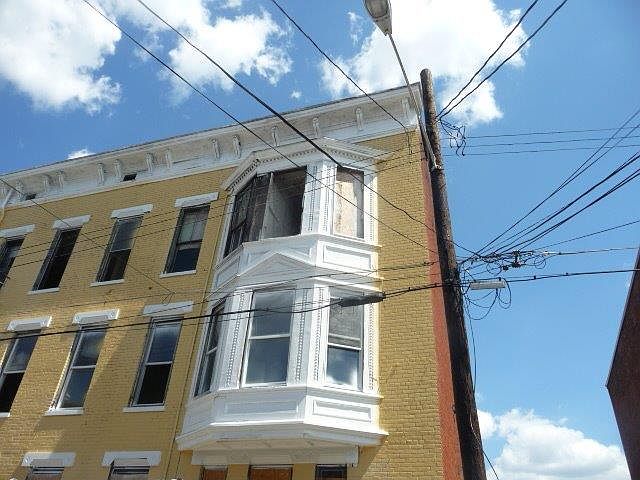 Building Photo 3