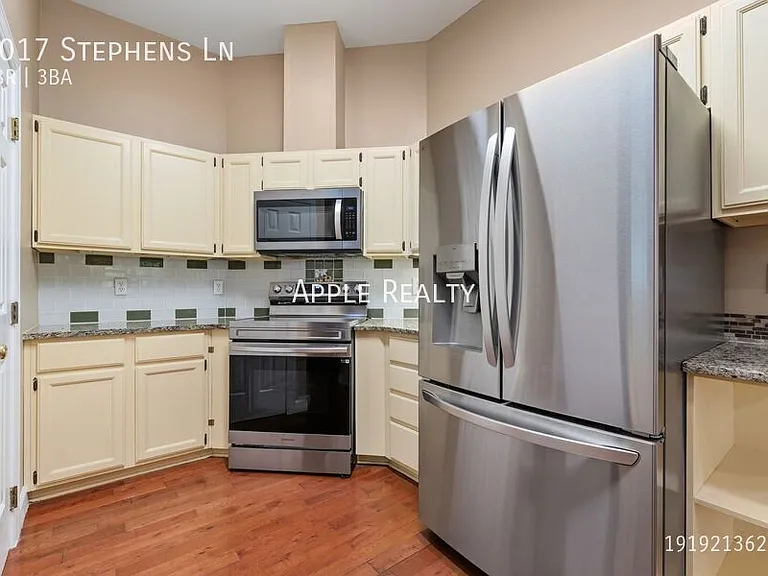 5017 Stephens Ln — Photo 3