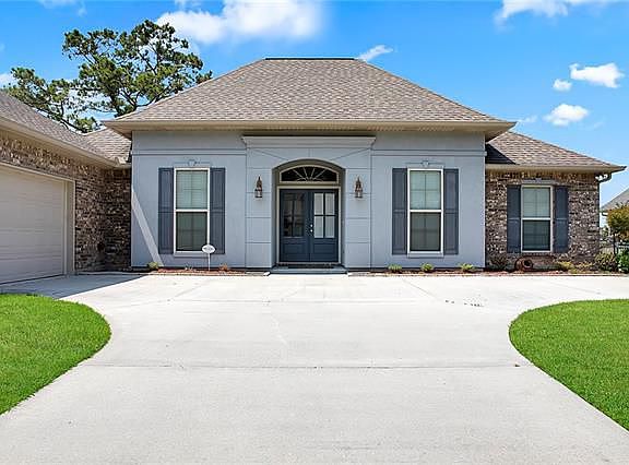 3rd image of 13583 Riverlake Dr