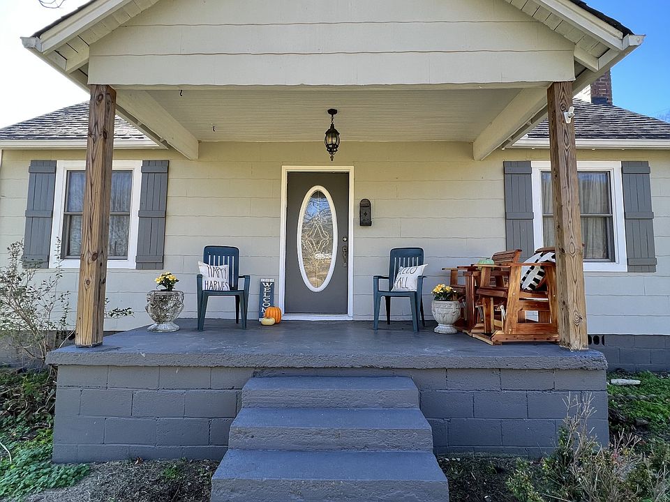 1st image of 43 Preston Ln