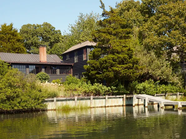 10 Bluff Point Ln, Sag Harbor, NY 11963