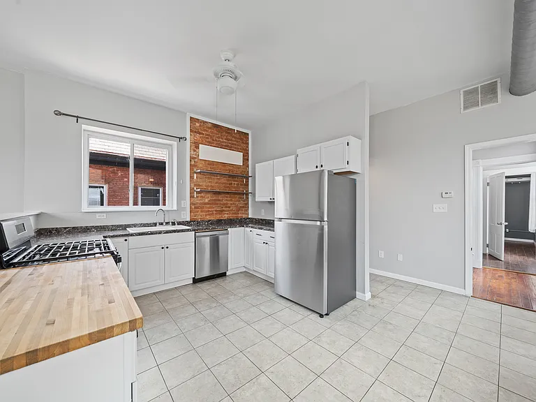 14 Kessler Pl #2 — Photo 10