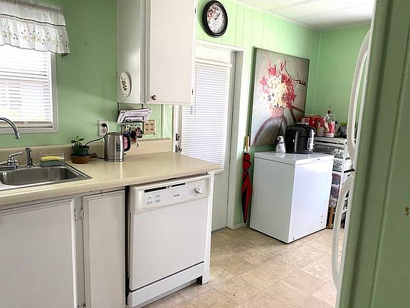 5th image of 1500 W Highland St #232