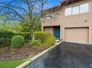 66 Woodbury Ct, Township Of Washington, NJ 07676