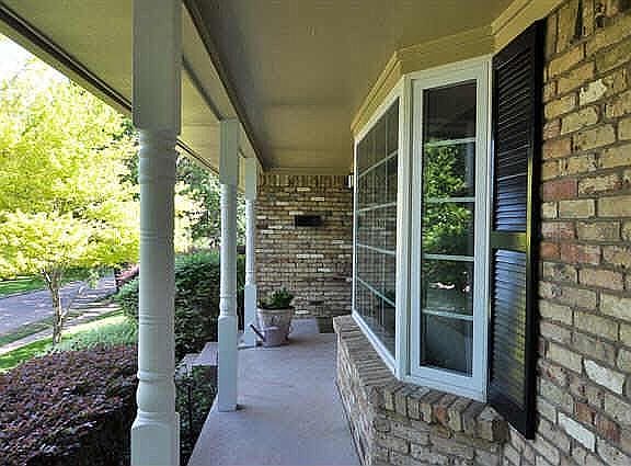 2nd image of 9612 Larchcrest Dr