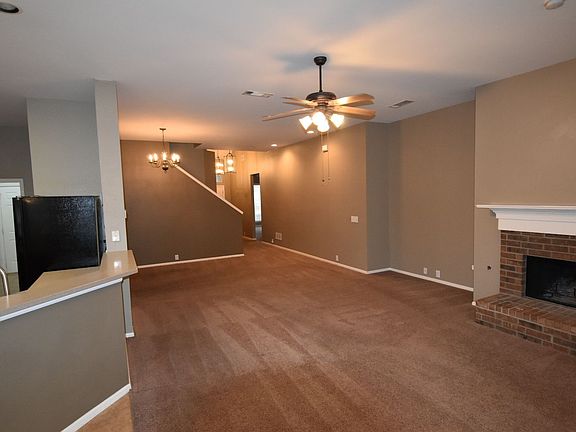2nd image of 2728 Maple Creek Dr