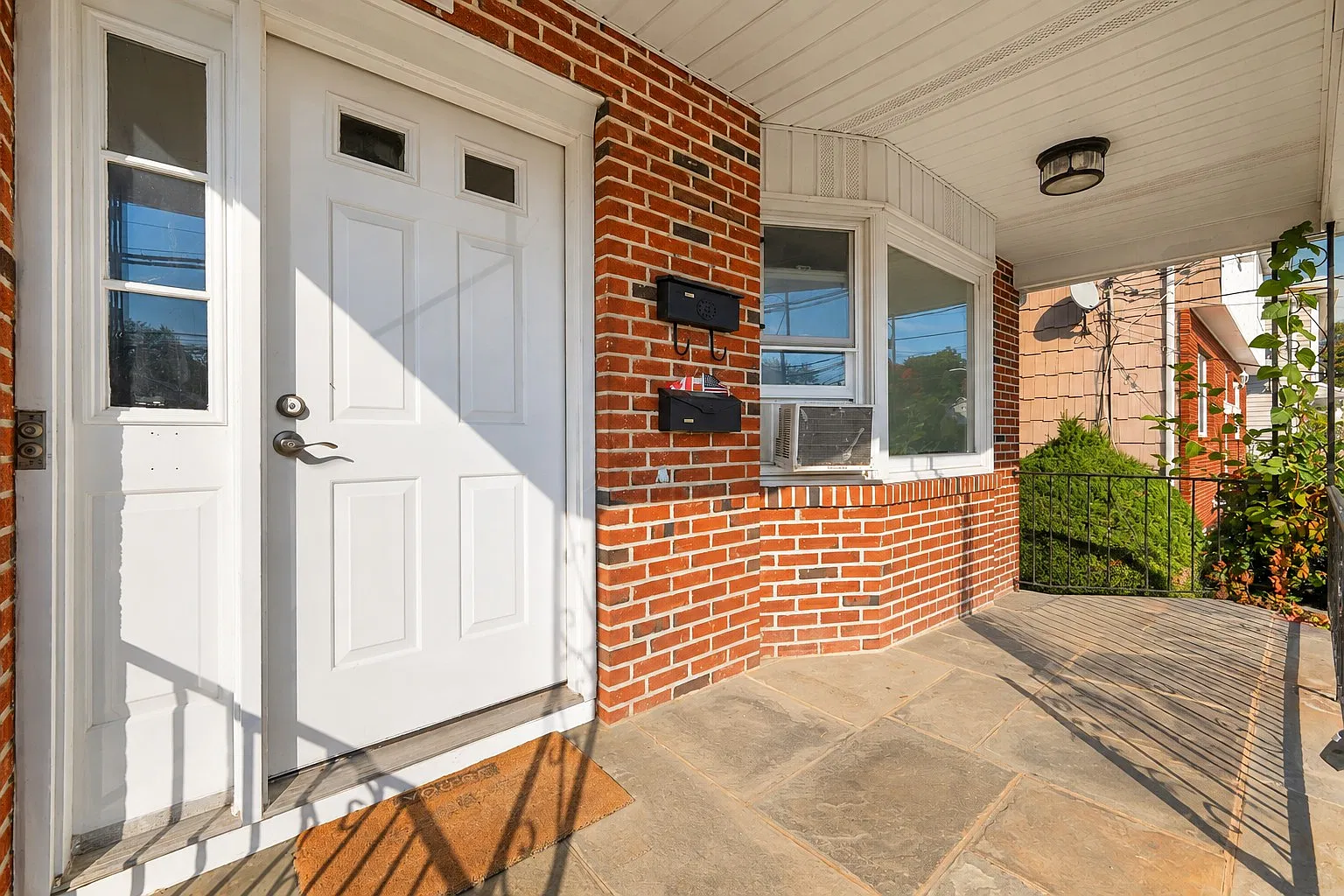 3 bed, 1400 sqft, $4,750 — Photo 3