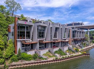 11 11th Riv, Rocky River, OH 44116