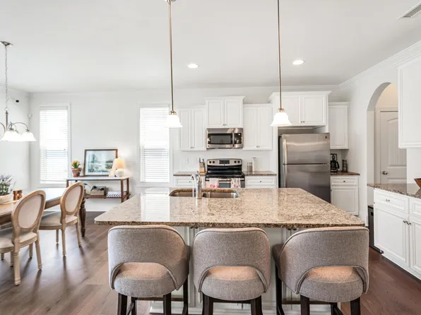 125 Station Dr, Morrisville, NC 27560