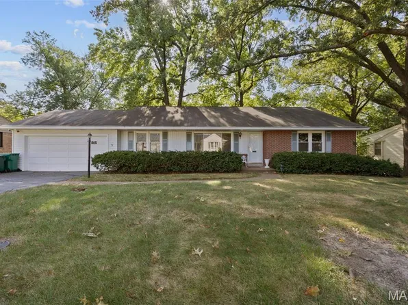134 Firwood Dr, Saint Louis, MO 63119