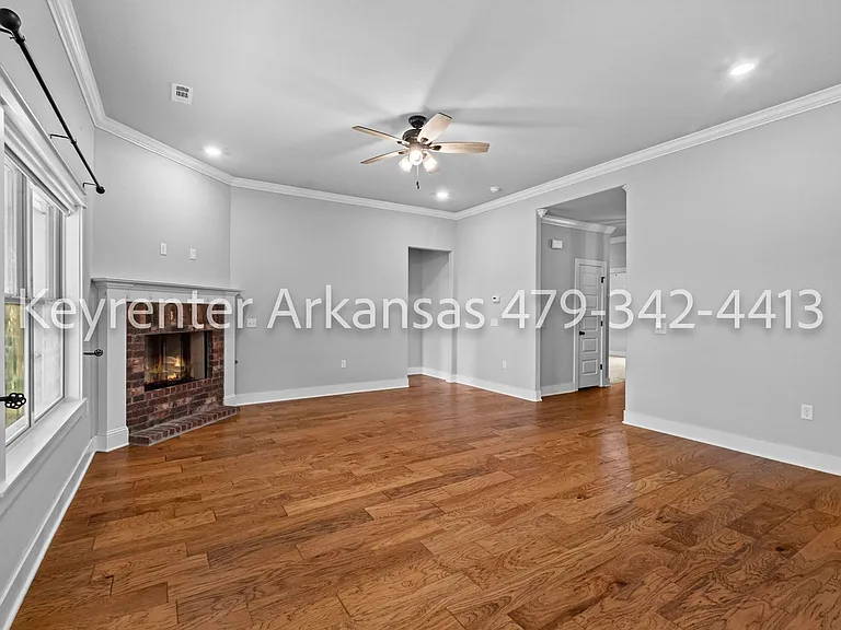 800 E Fallon St — Photo 7