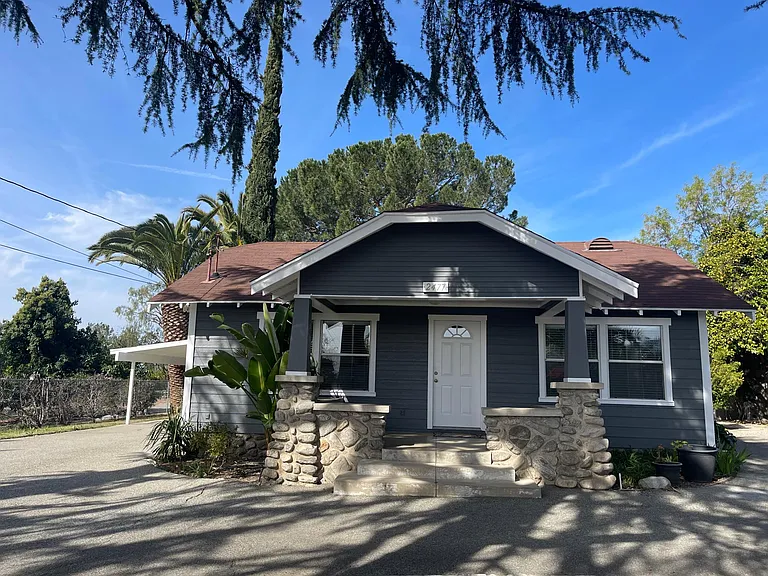 2477 Forman St — Photo 3
