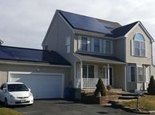 10 Wood Ln, Lawrence, MA 01843