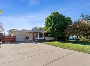 630 Burbank Ave, Waterloo, IA 50702