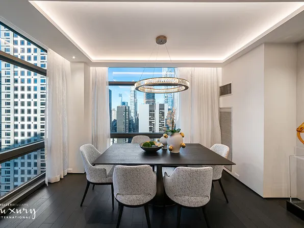 721 5th Avenue image 4 of 14