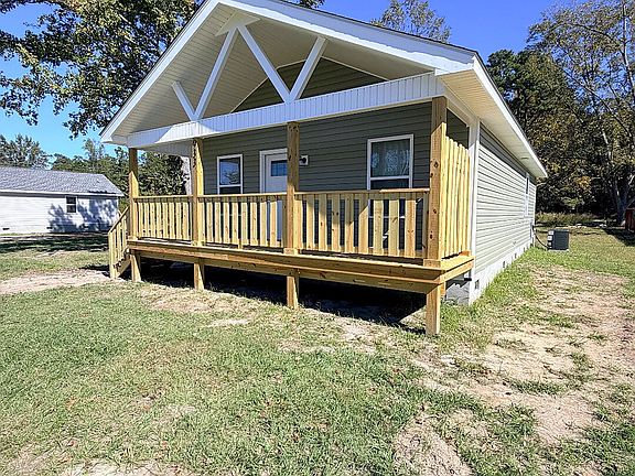 2nd image of 933 Hickman Road