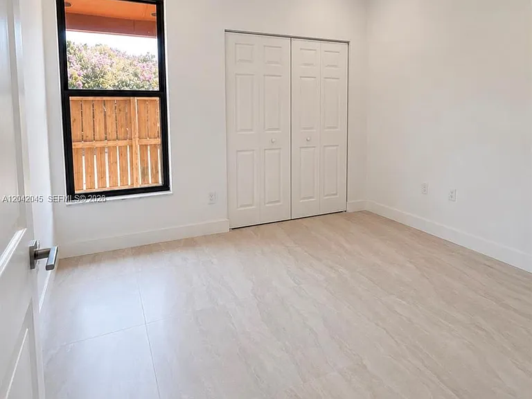 6780 NW 186th Ter — Photo 15