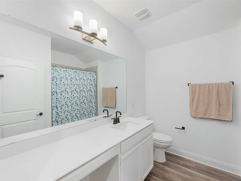 1808 Donetto Dr — Photo 11
